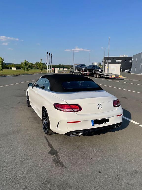 Gebraucht Mercedes C200 AMG 184 PS (135 kW) 2020 Weiß Cabrio