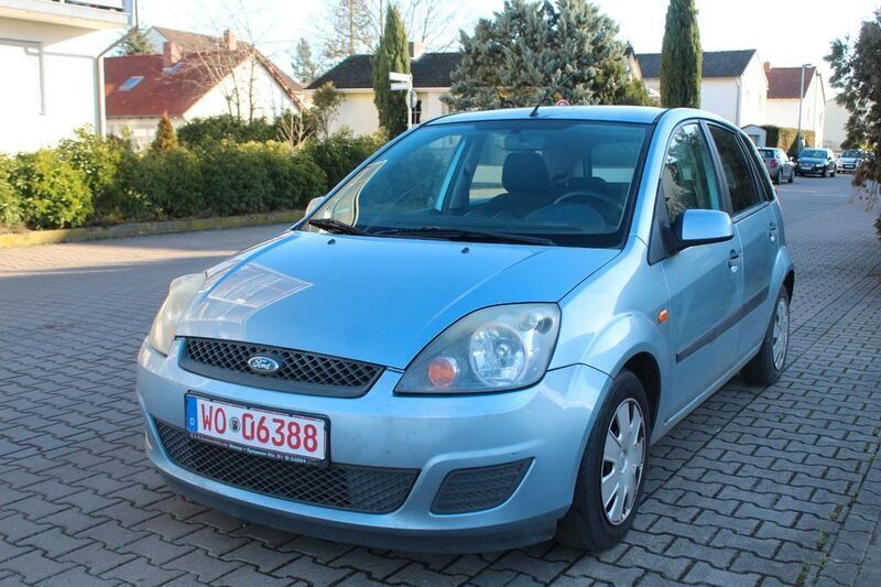 Gebraucht Ford Fiesta Ambiente 69 PS (50 kW) 2007 Blau Kleinwagen