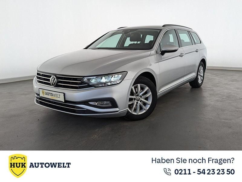 Silber Gebraucht 2021 VW Passat Business Kombi | 19.960 € (Guter Preis) - Bild 1/3