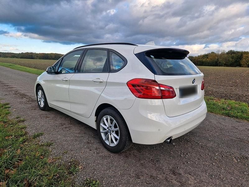 Gebraucht BMW 216 118 PS (86 kW) 2017 Weiß Kombi