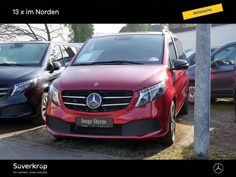 Rot Gebraucht 2023 Mercedes V220 Edition Van / Kleinbus | 50.890 € - Bild 1/4