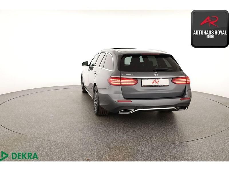 Gebraucht Mercedes E300 AMG 306 PS (225 kW) 2020 Grau (metallic) Kombi