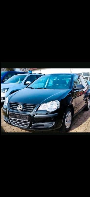 Schwarz Gebraucht 2009 VW Polo Trendline Kleinwagen | 900 € (Superpreis) - Bild 1/2