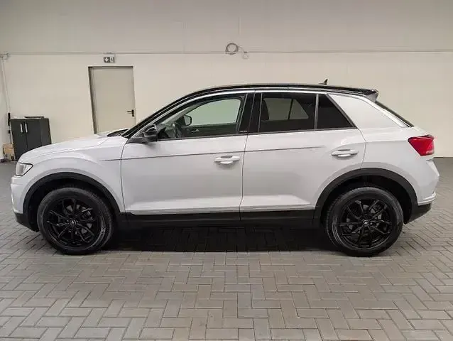 Gebraucht VW T-Roc United 150 PS (110 kW) 2020 Weisssilbermet. SUV