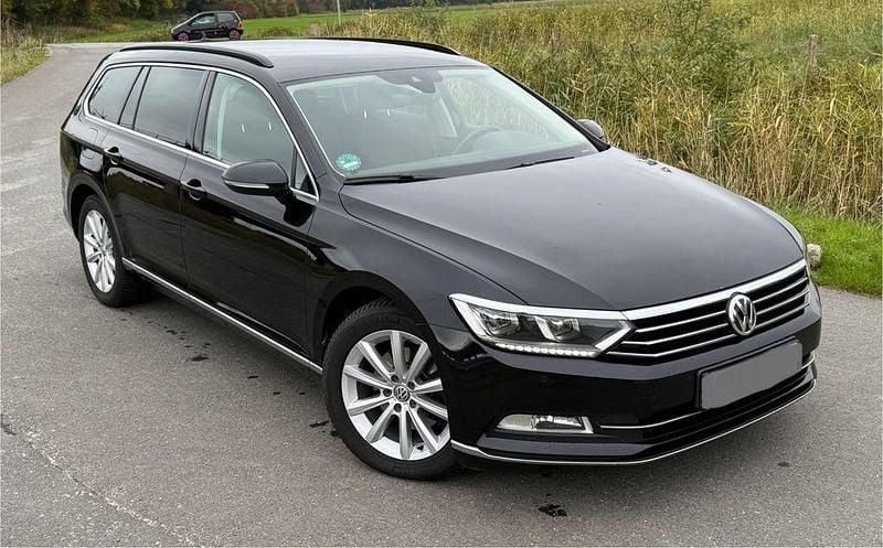 Schwarz Gebraucht 2018 VW Passat Kombi | 9.800 € (Superpreis) - Bild 1/4