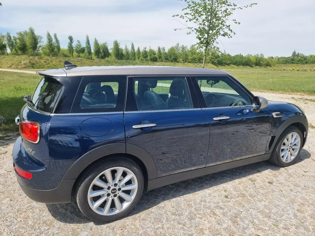 Używany Mini Cooper D 150 KM (110 kW) 2018 Niebieski Hatchback