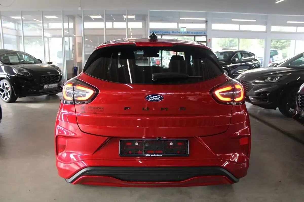 Second-hand Ford Puma ST-Line 125 CP (91 kW) 2025 Roșu SUV