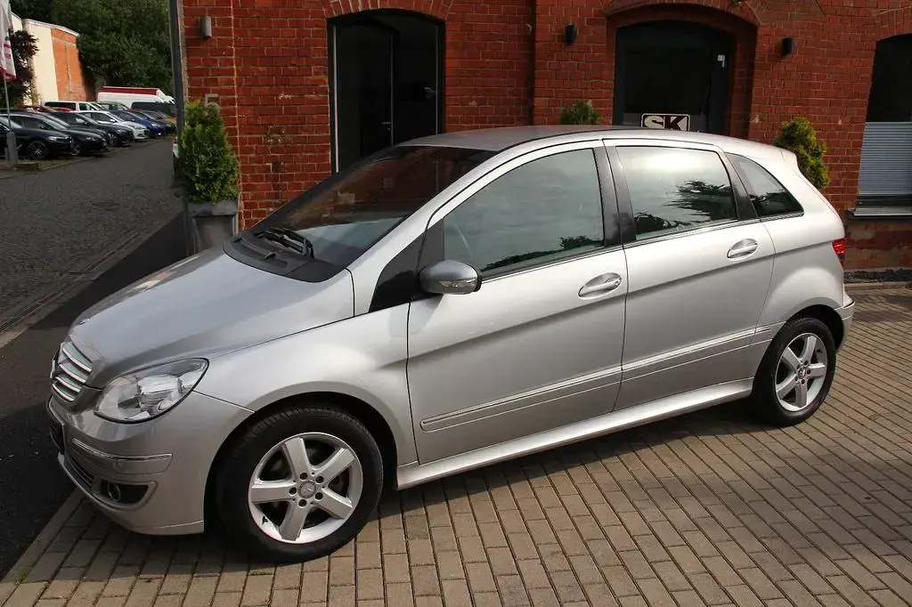 Gebraucht Mercedes B170 116 PS (85 kW) 2008 Silber Van / Kleinbus