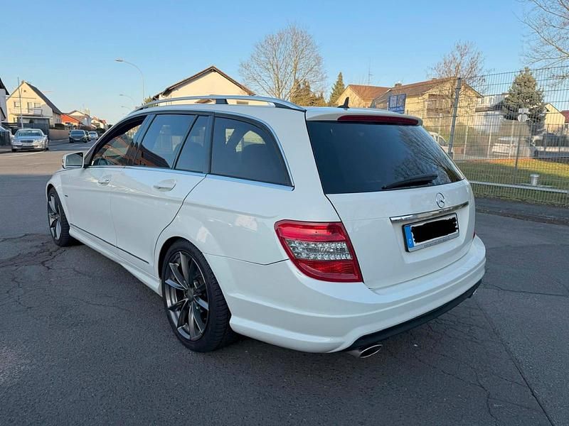 Gebraucht Mercedes C350 AMG 231 PS (169 kW) 2010 Weiß Kombi