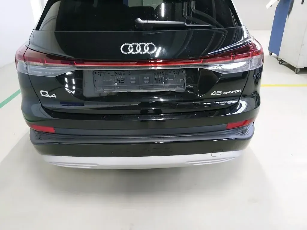 Gebraucht Audi Q4 e-tron Advanced 210 kW (286 PS) 2024 Schwarz SUV