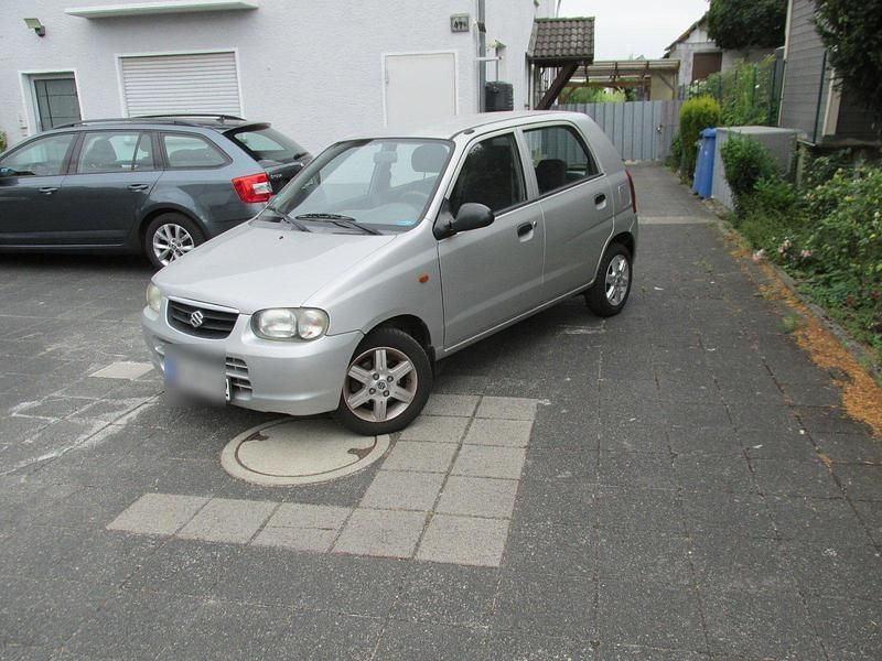 Silber Gebraucht 2005 Suzuki Alto Kleinwagen | 1.990 € - Bild 1/2