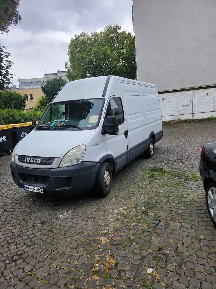 Gebraucht Iveco Daily 126 PS (92 kW) 2011 Weiß Van