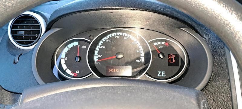 Gebraucht Renault Kangoo 44 kW (60 PS) 2018 Weiß Van / Kleinbus