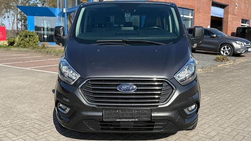 Gebraucht Ford Tourneo Titanium 131 PS (96 kW) 2021 Grau Van / Kleinbus