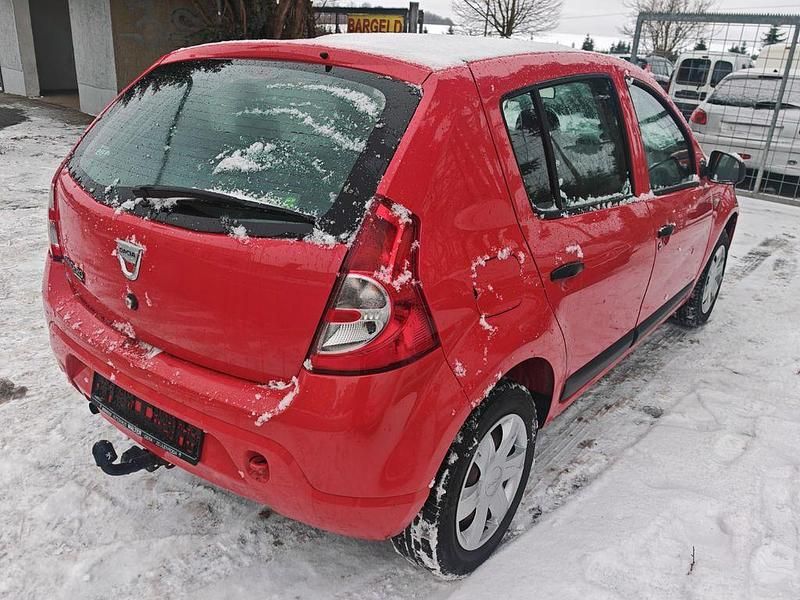 Gebraucht Dacia Sandero Lauréate 75 PS (55 kW) 2010 Rot Limousine