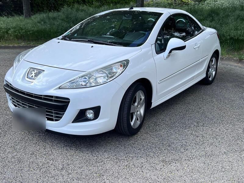 Weiß Gebraucht 2012 Peugeot 207 CC Cabrio | 3.999 € (Fairer Preis) - Bild 1/4