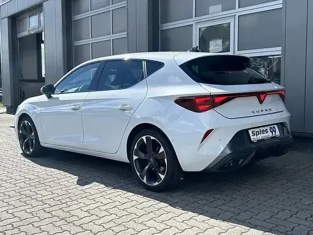 Gebraucht Cupra Leon 150 PS (110 kW) 2025 Nevada weiss Limousine