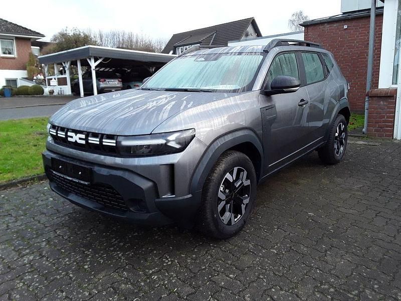 Neu Dacia Duster Essentiel 101 PS (74 kW) 2025 Grau SUV