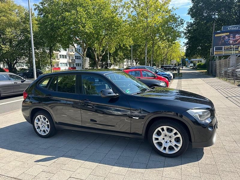 Gebraucht BMW X1 143 PS (105 kW) 2011 Schwarz SUV