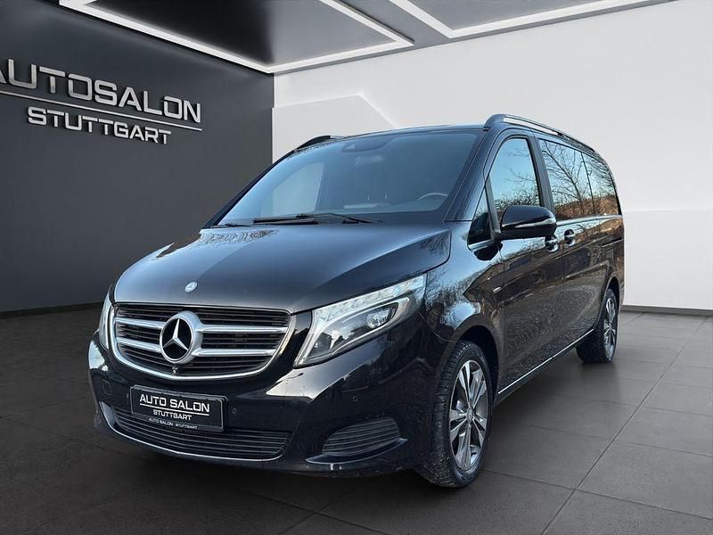 Schwarz Gebraucht 2015 Mercedes V250 Van / Kleinbus | 25.990 € (Superpreis) - Bild 1/4