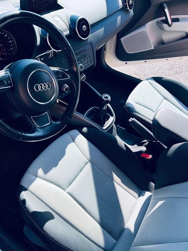 Usata Audi A1 85 CV (62 kW) 2011 Bianco Utilitaria