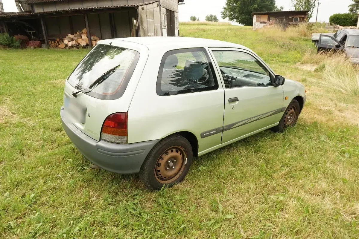 Gebraucht Toyota Starlet 75 PS (55 kW) 1998 Kleinwagen