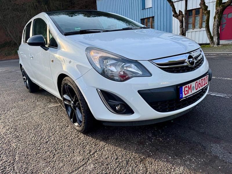Gebraucht Opel Corsa 120 PS (88 kW) 2014 Weiß Kleinwagen