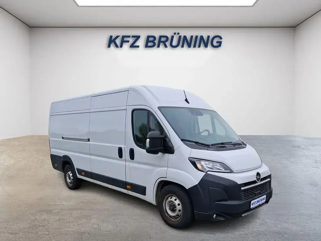 Gebraucht Opel Movano 140 PS (102 kW) 2024 Weiß Van