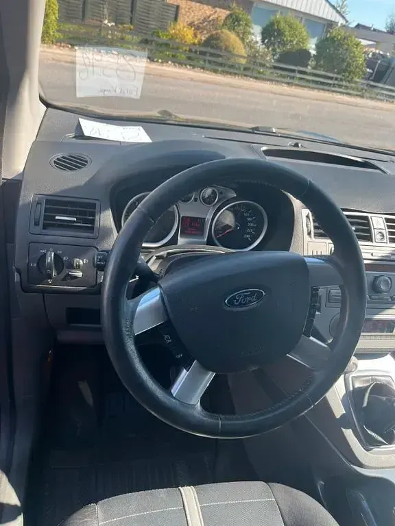 Usado Ford Kuga Titanium 140 HP (102 kW) 2010 Preto SUV