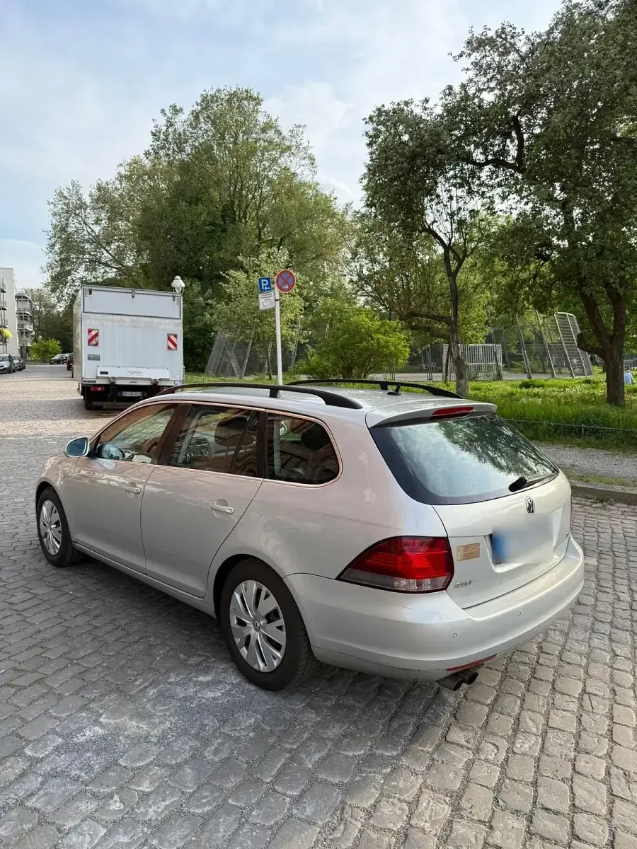 Gebraucht VW Golf VI 122 PS (89 kW) 2009 Silber Kleinwagen