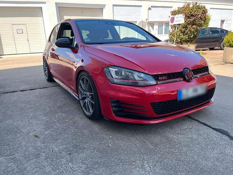 Gebraucht VW Golf VII GTI 220 PS (161 kW) 2016 Rot Limousine