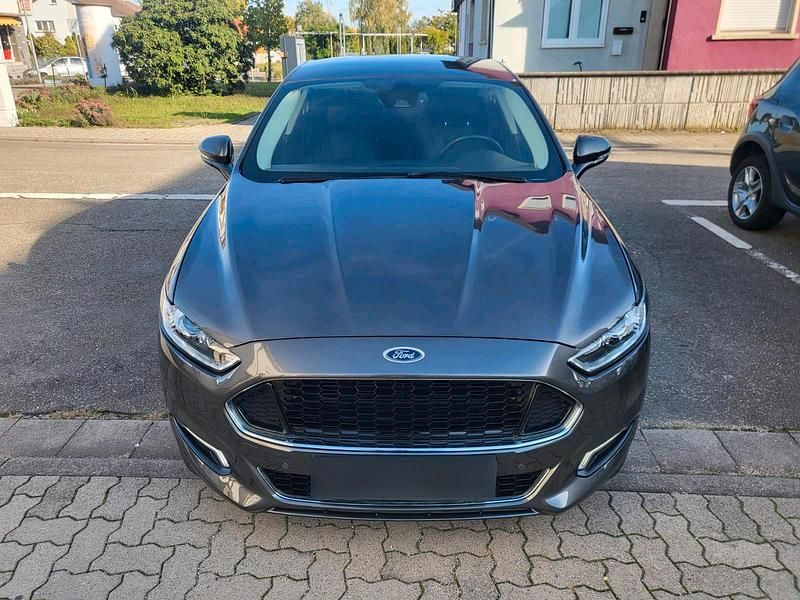 Gebraucht Ford Mondeo ST-Line 209 PS (153 kW) 2017 Grau Limousine