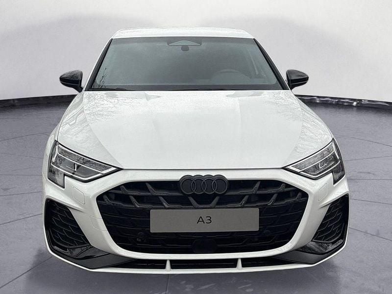 Neu Audi A3 Sportback e-tron S-Line 177 PS (130 kW) 2025 Weiß Kleinwagen