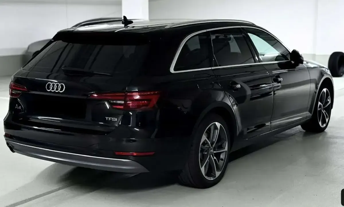 Gebraucht Audi A4 Sport 150 PS (110 kW) 2018 Schwarz Kombi