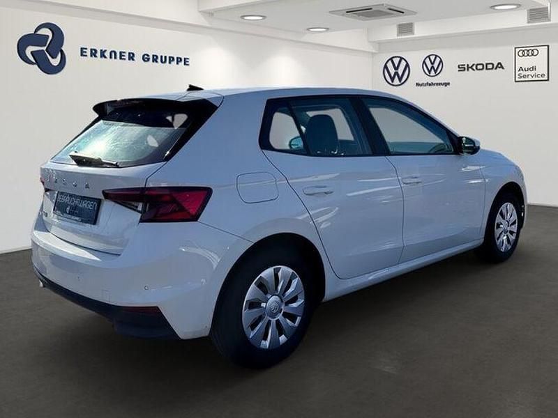 Gebraucht Skoda Fabia Active 80 PS (58 kW) 2022 Weiß Limousine