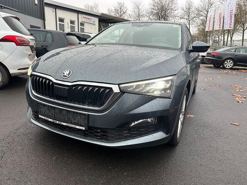 Grau Gebraucht 2020 Skoda Scala Style Kleinwagen | 11.999 € (Guter Preis) - Bild 1/4
