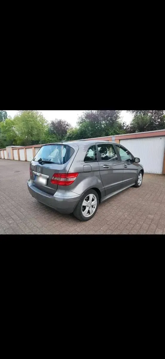 Gebraucht Mercedes B180 109 PS (80 kW) 2008 Braun Van / Kleinbus