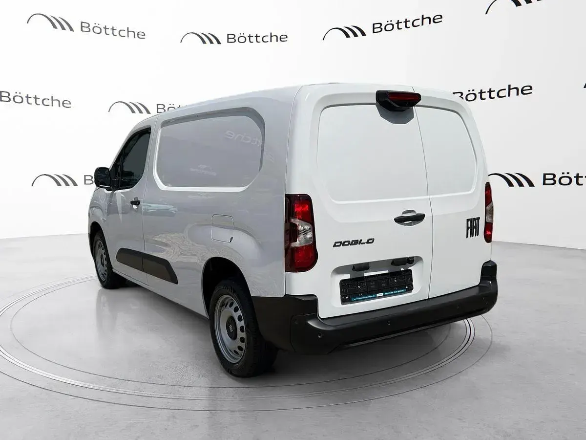 Neu Fiat Doblò 102 PS (75 kW) 2025 Andere Van / Kleinbus