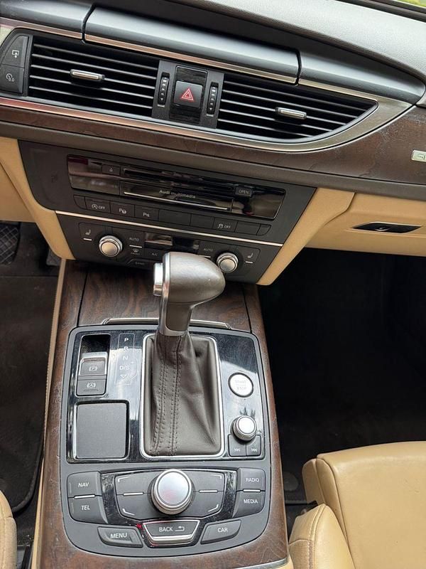 Gebraucht Audi A6 Ambiente 245 PS (180 kW) 2014 Grau Kombi