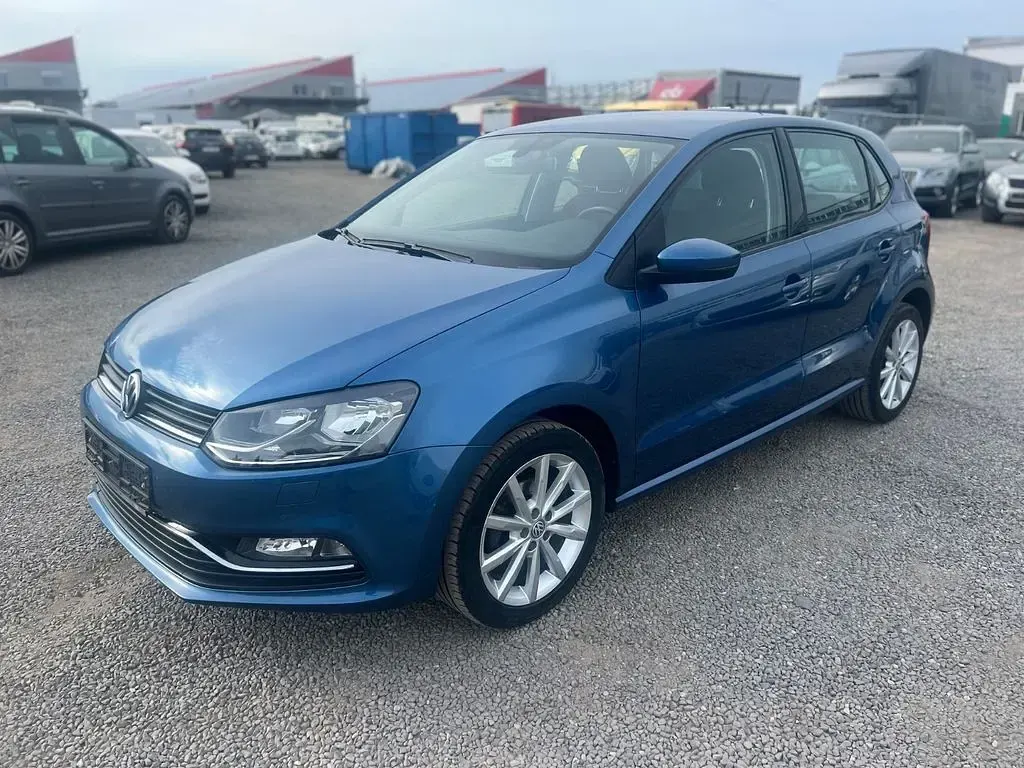 Gebraucht VW Polo Highline 90 PS (66 kW) 2015 Blau Limousine