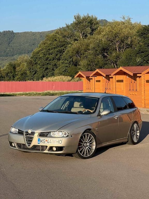 Beige Gebraucht 2005 Alfa Romeo 156 Limousine | 2.950 € - Bild 1/4
