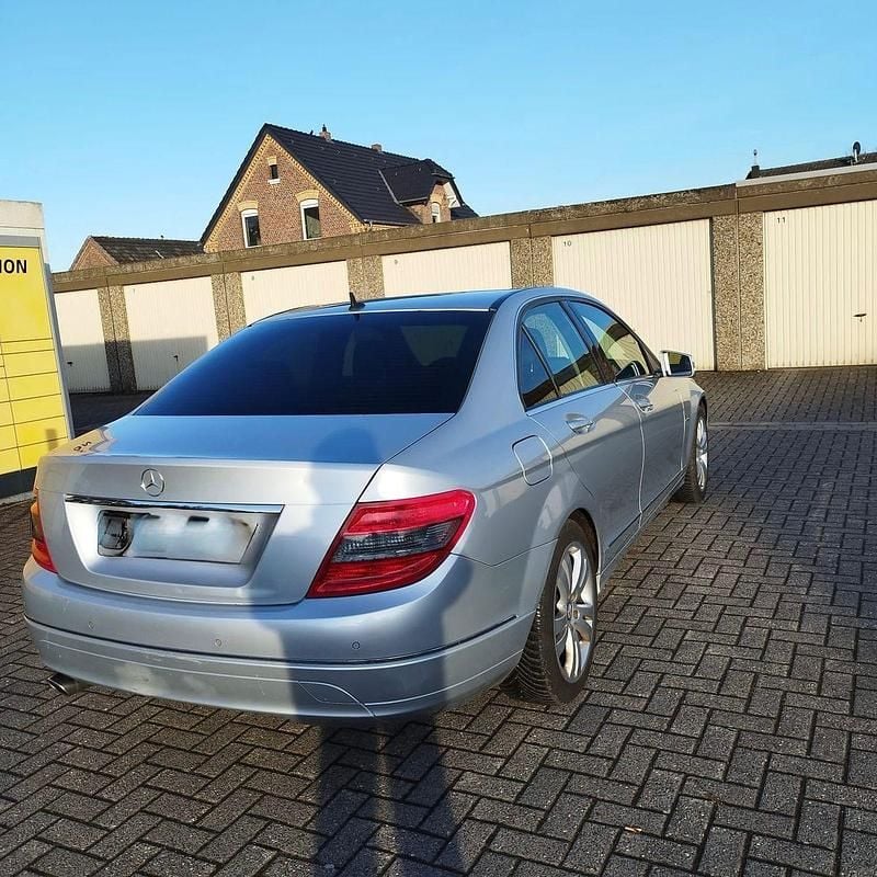 Gebraucht Mercedes C220 170 PS (125 kW) 2011 Silber Limousine