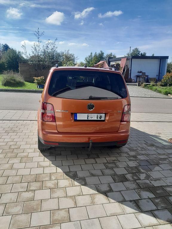 Gebraucht VW Touran 140 PS (102 kW) 2008 Rot Van / Kleinbus