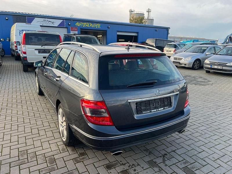 Gebraucht Mercedes C320 224 PS (164 kW) 2008 Grau Kombi