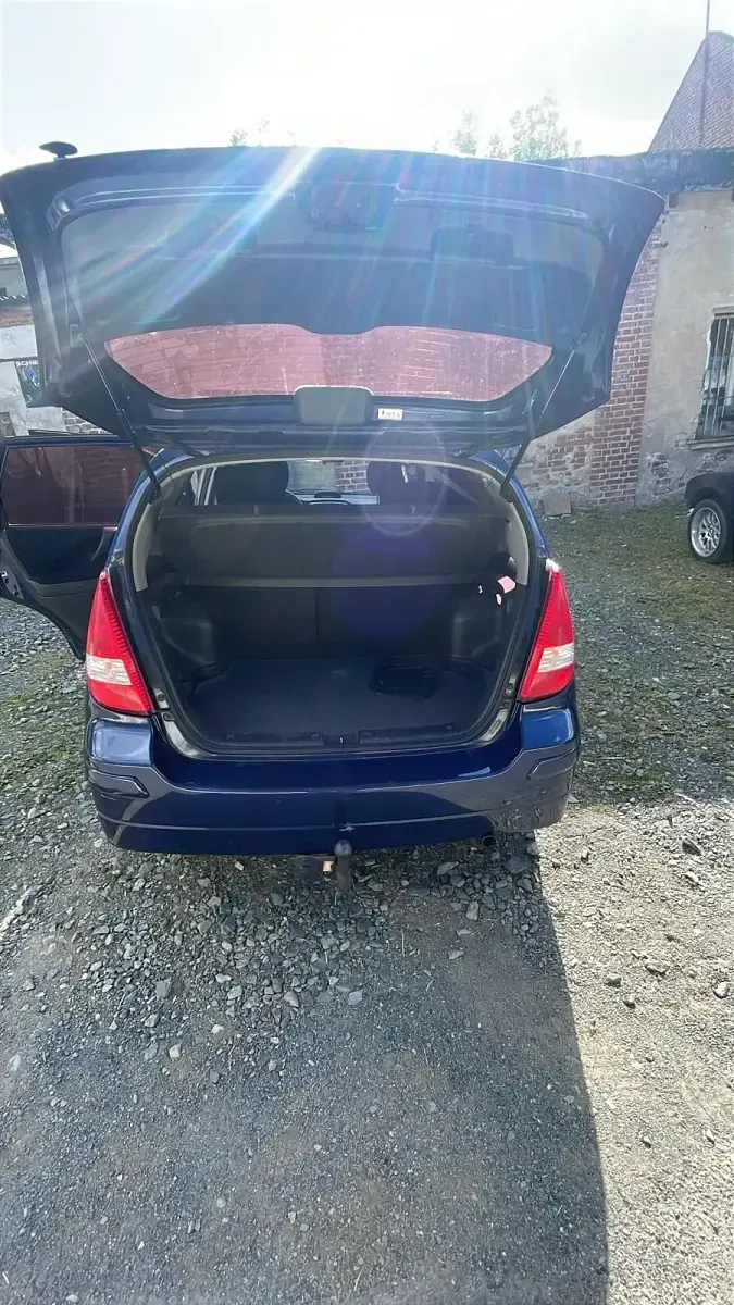 Gebraucht Suzuki Liana 90 PS (66 kW) 2004 Blau Kleinwagen