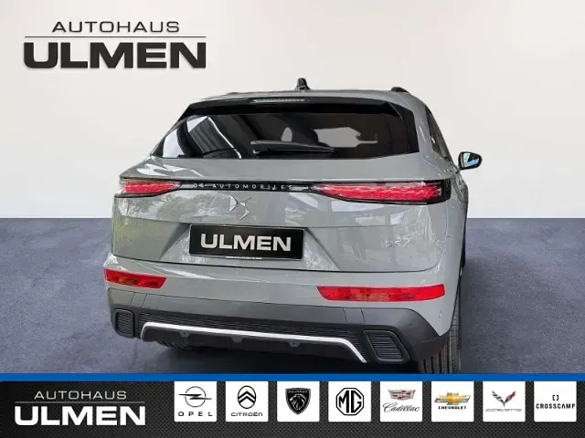 Neu DS Automobiles DS7 Crossback 131 PS (96 kW) 2026 Grau SUV