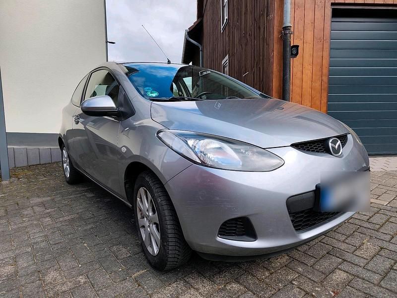 Gebraucht Mazda 2 75 PS (55 kW) 2009 Grau Kleinwagen