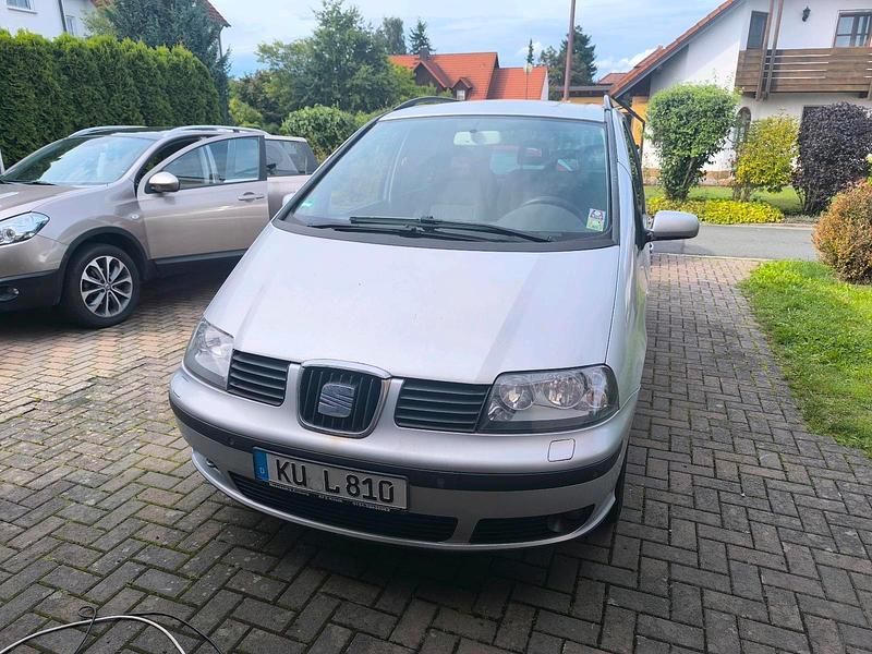 Silber Gebraucht 2006 Seat Alhambra Van / Kleinbus | 2.990 € (Guter Preis) - Bild 1/4