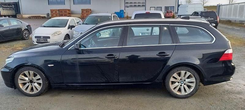 Second-hand BMW 520 163 CP (119 kW) 2007 Negru Break