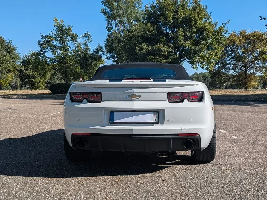 Gebraucht Chevrolet Camaro 405 PS (297 kW) 2012 Weiß Cabrio